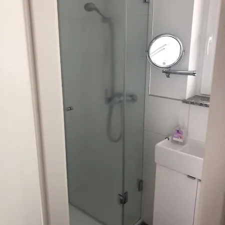 Familienfreundliches Bahnstr 30c Отель