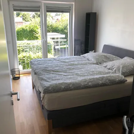 Отель Familienfreundliches Bahnstr 30c